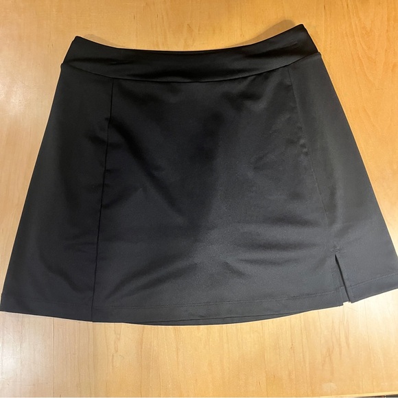 Elegant Black golf, pickleball, tennis skort - Picture 2 of 7